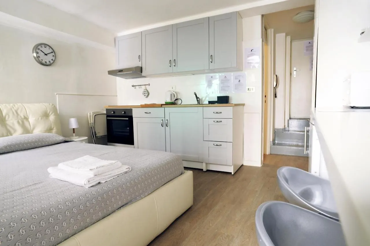 San Polo 1948 Venice Centre Apartment 0*,